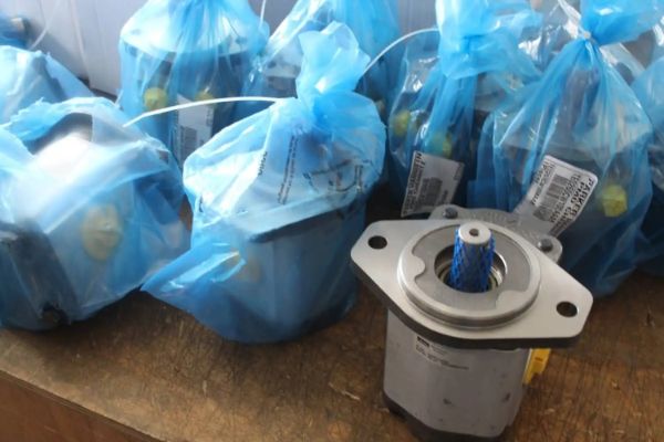 PGP511B0110CS1D4NJ7J5S-511A004派克齒輪泵