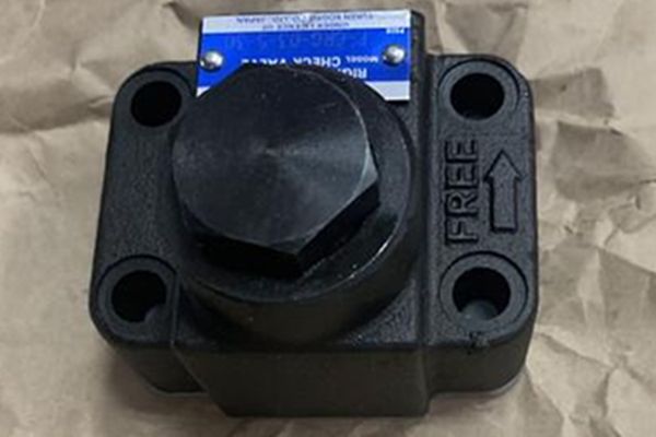 日本油研單向閥CRG-06-04-50 ，原裝正品，現(xiàn)貨供應(yīng)