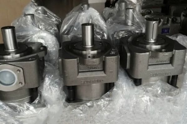 日本住友QT內(nèi)嚙合齒輪泵，住友齒輪泵參數(shù)詳解及其應(yīng)用，日本SUMITOMO齒輪泵